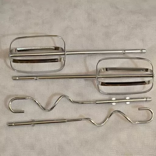 همزن برقی بوش (حک شده) (600w) گیربکسی (توربو) WB-368HM