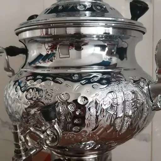 سماور گازی استیل حجم 10 لیتر دارای حکاکی و منقش