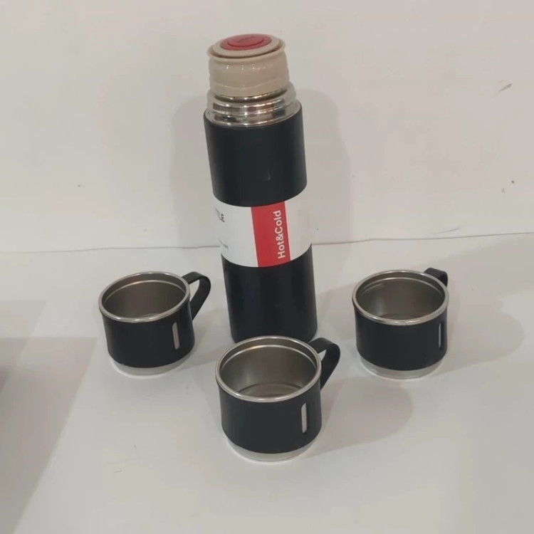 فلاسک مدل کادویی VACUUM FLASK SET گنجایش 0.5 لیتر به همراه 3 لیوان