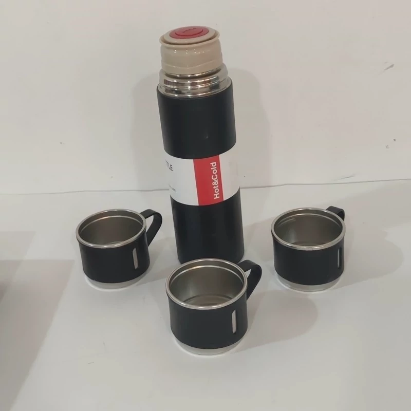 فلاسک مدل کادویی VACUUM FLASK SET گنجایش 0.5 لیتر به همراه 3 لیوان