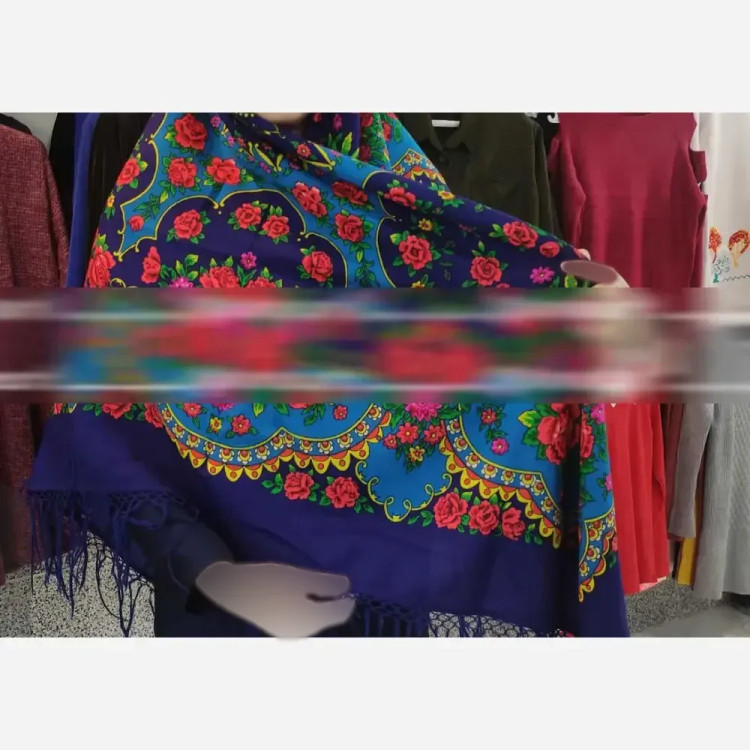 روسری ترکمنی اصل پشمی آبی گل قرمز قواره 138 برند پاولوف پوساد روسیه